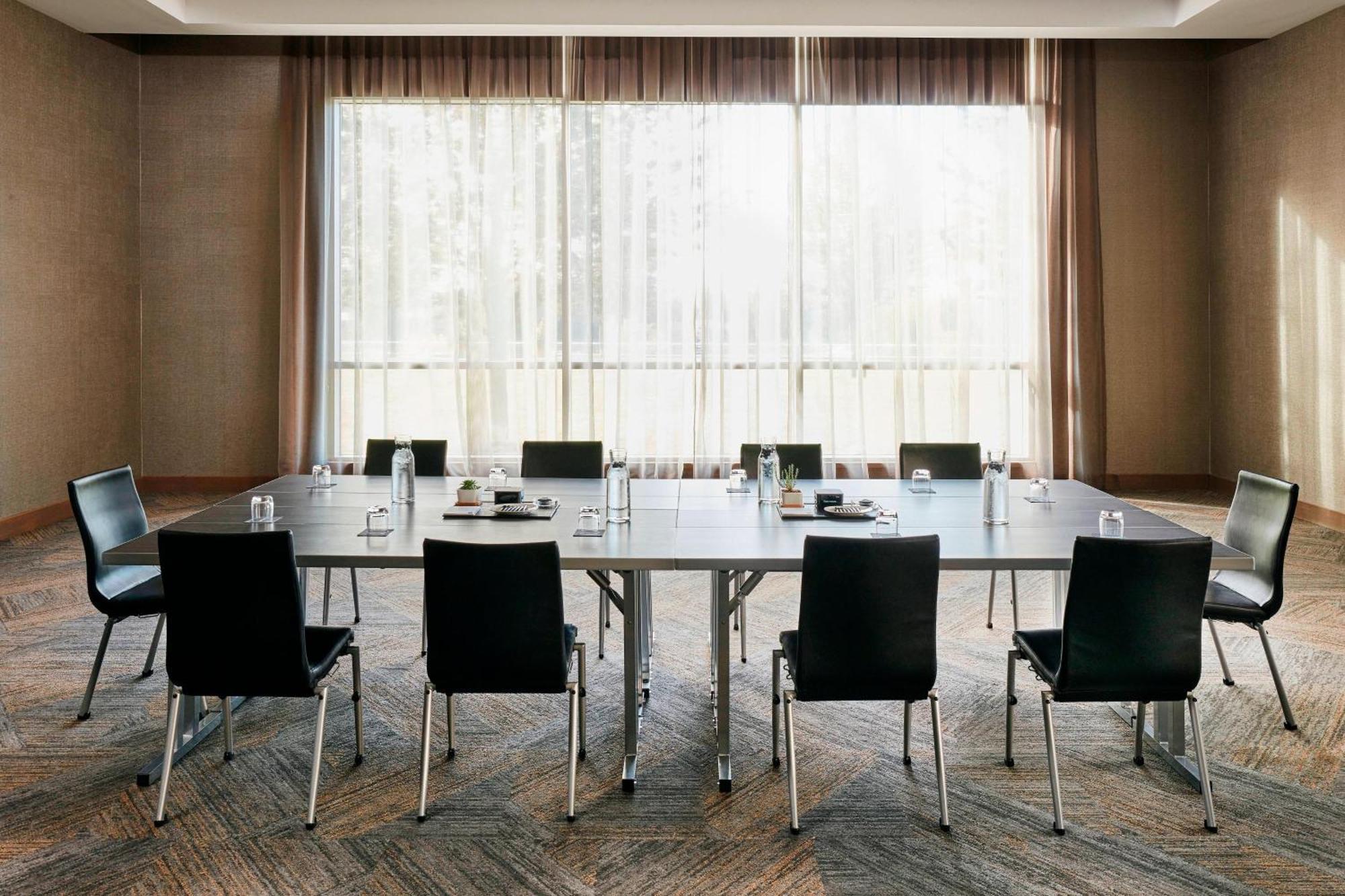 Ac Hotel By Marriott Cincinnati At The Banks Bagian luar foto