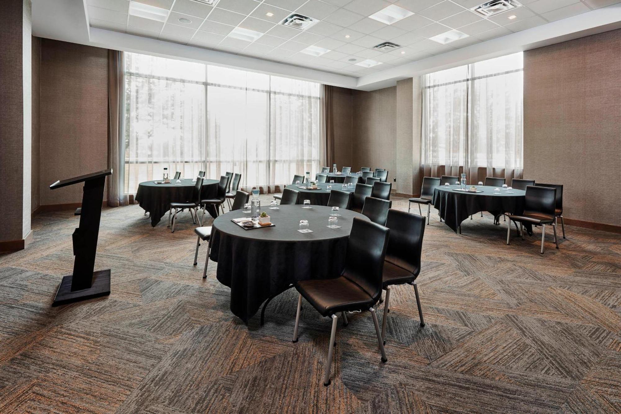Ac Hotel By Marriott Cincinnati At The Banks Bagian luar foto