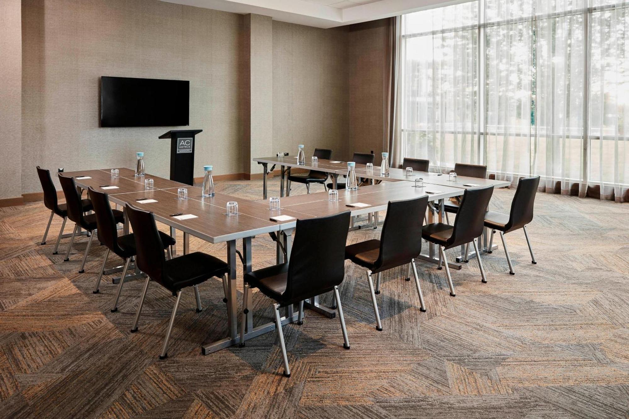 Ac Hotel By Marriott Cincinnati At The Banks Bagian luar foto