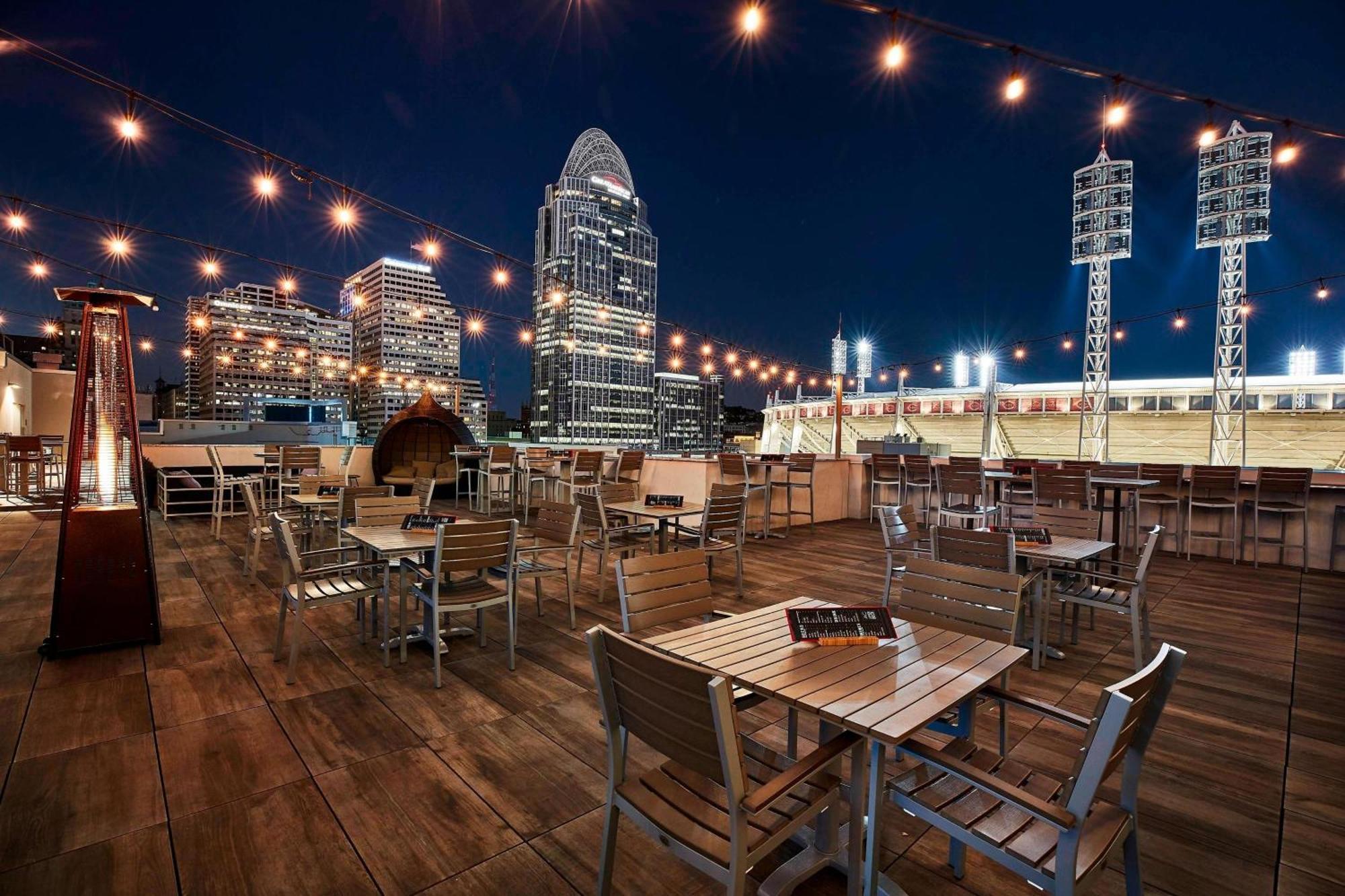 Ac Hotel By Marriott Cincinnati At The Banks Bagian luar foto