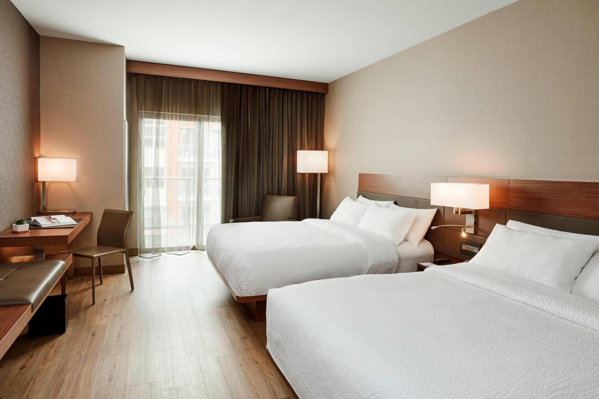 Ac Hotel By Marriott Cincinnati At The Banks Bagian luar foto