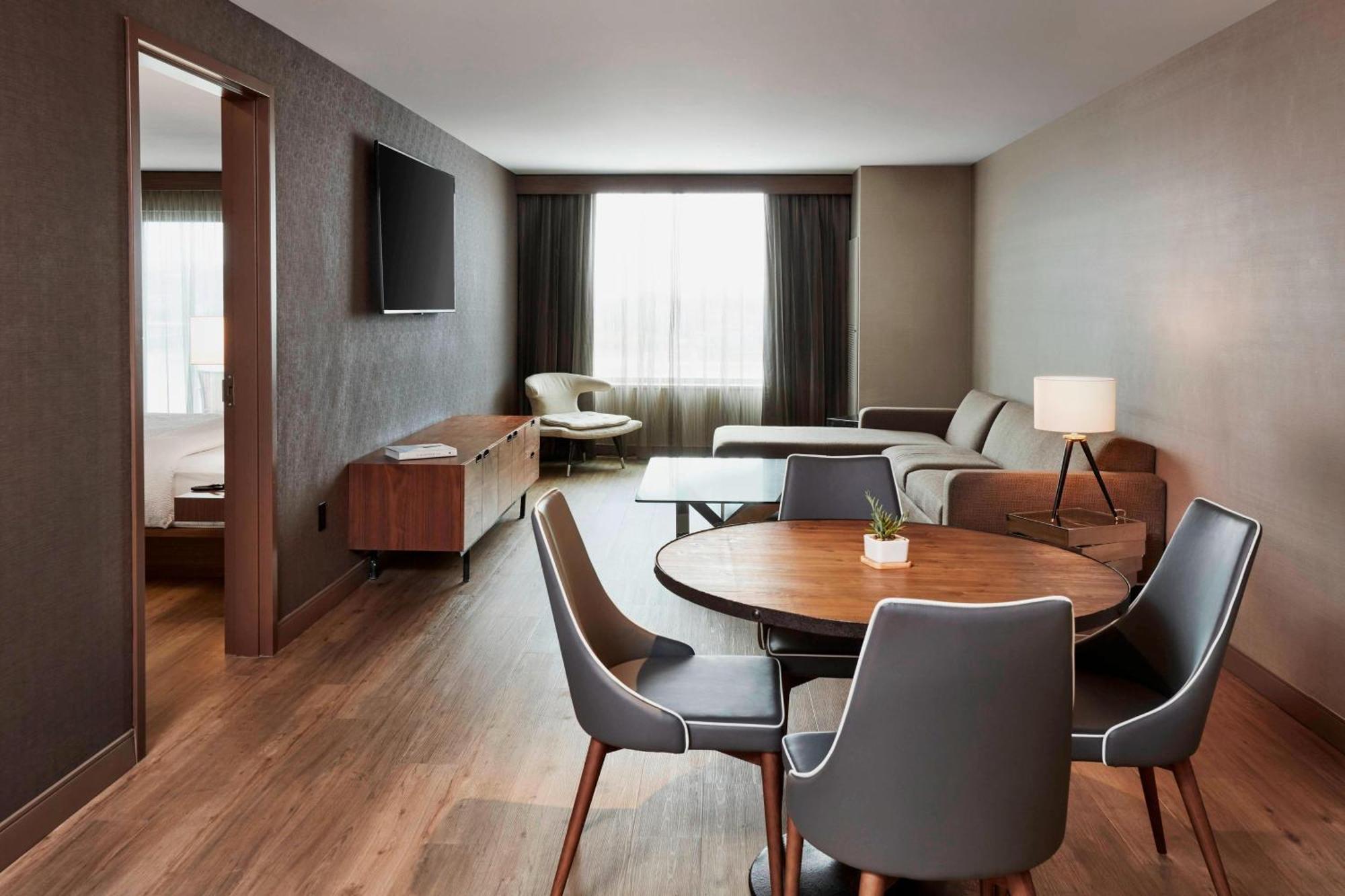 Ac Hotel By Marriott Cincinnati At The Banks Bagian luar foto